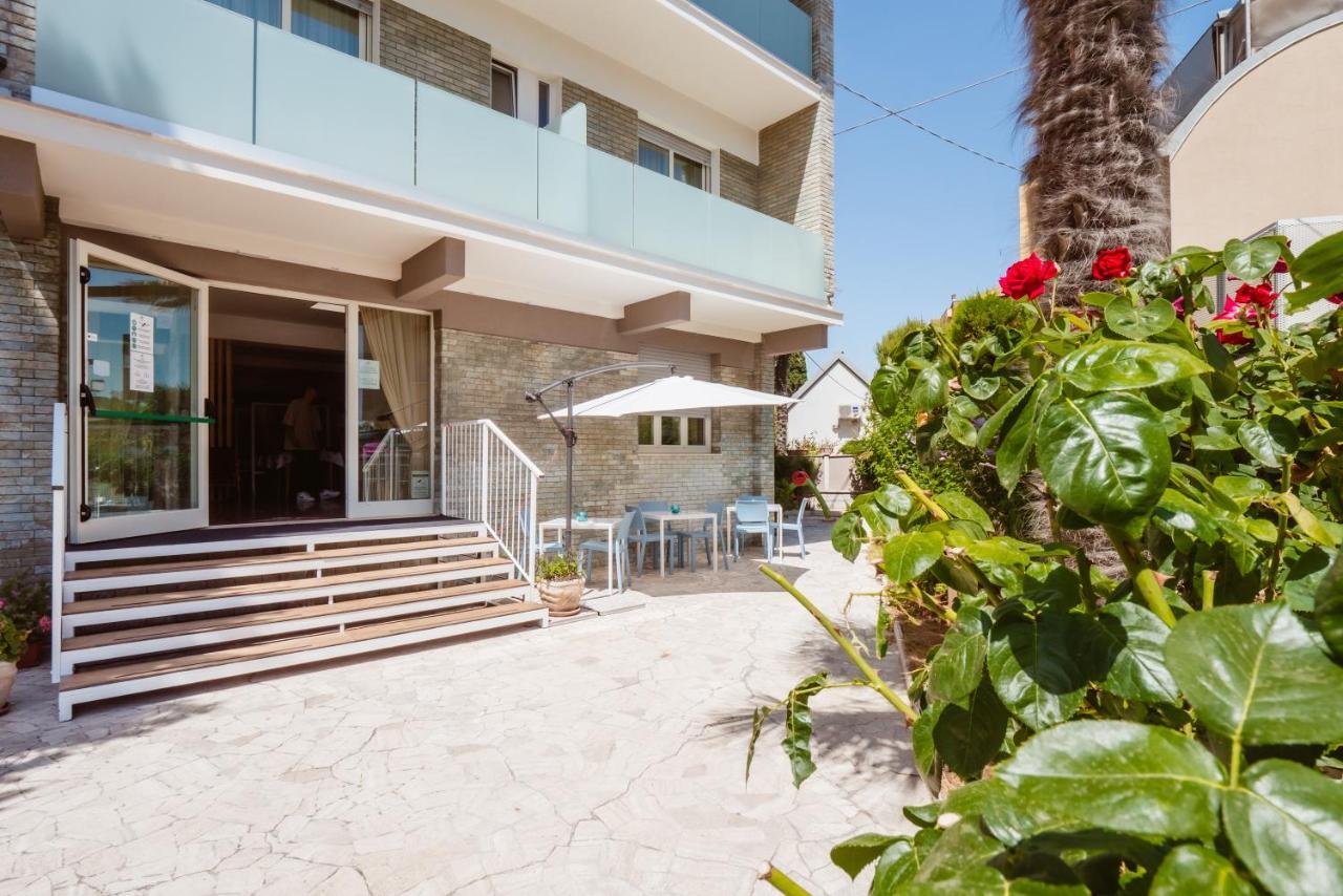 Hotel Villa Del Mare Senigallia Extérieur photo