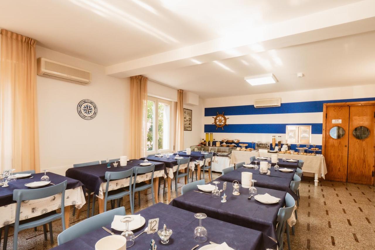 Hotel Villa Del Mare Senigallia Extérieur photo