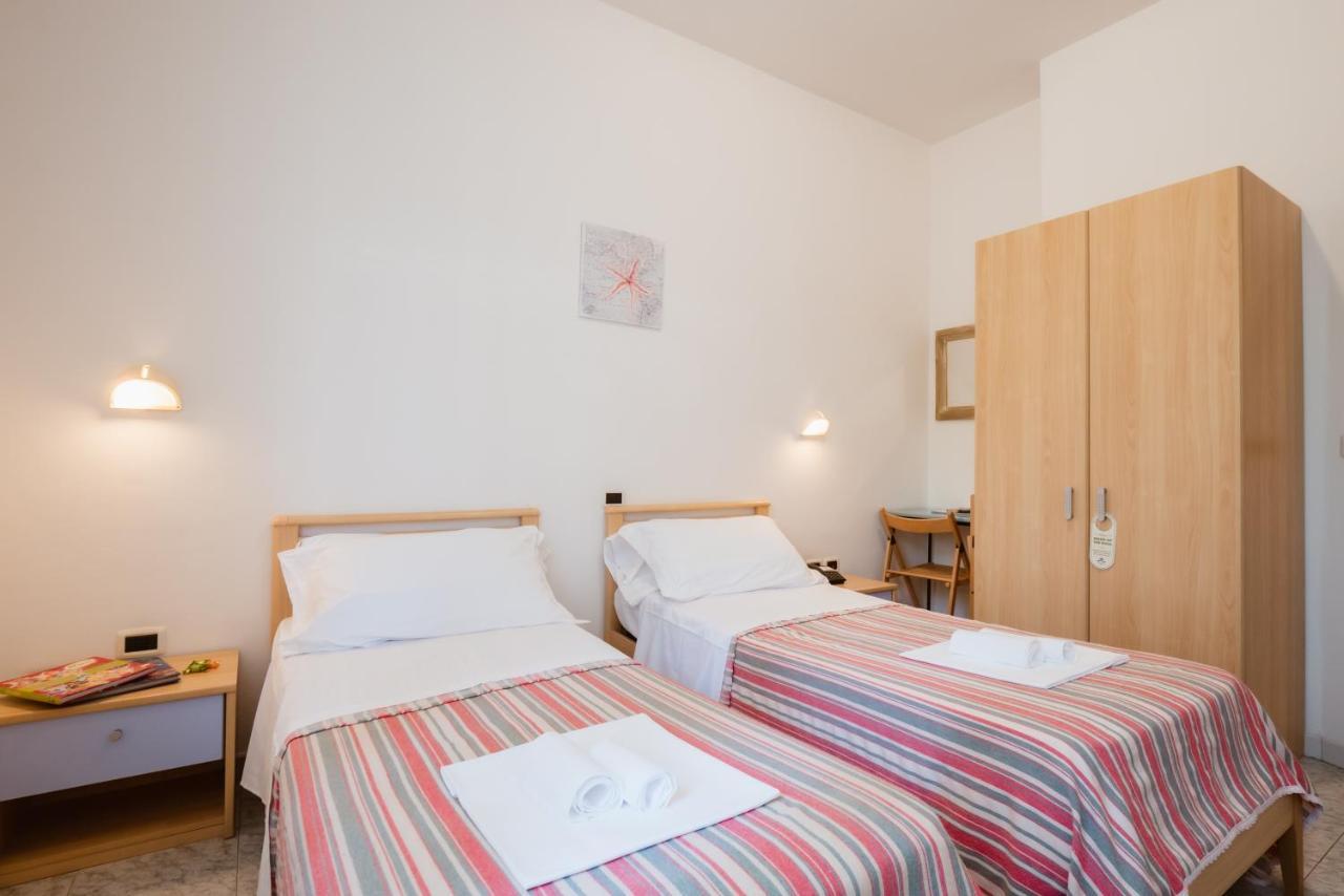 Hotel Villa Del Mare Senigallia Extérieur photo